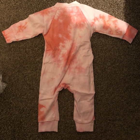 Tie-dye baby onesies for girls - Picture 2 of 5